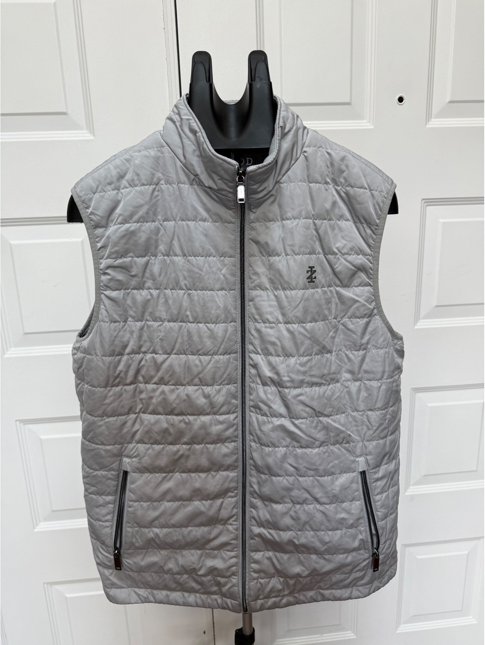 Light Gray Quilted Sleeveless Vest with Zip Pockets - Picture 1 of 11